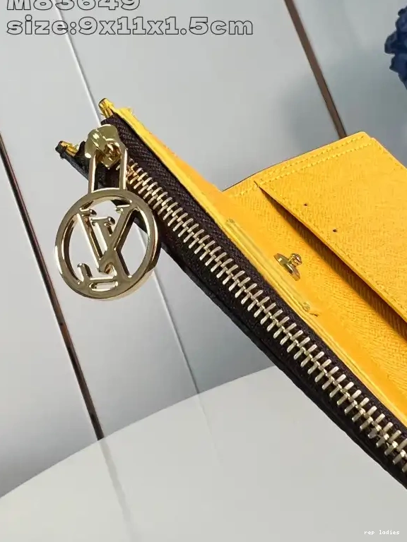 Cheap Wallet 9*11.5*1.5CM - VUITTON LOUIS Lisa 0608